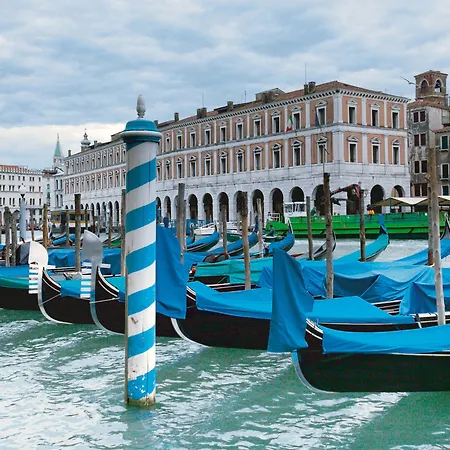 Foscari Palace-3